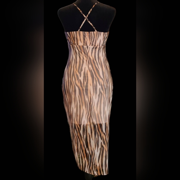 Socialite size S tan dress - Picture 3 of 10